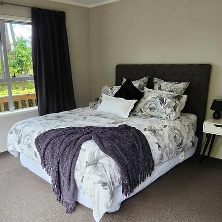 Woodbury Farm Bed & Breakfast Takanini Bagian luar foto